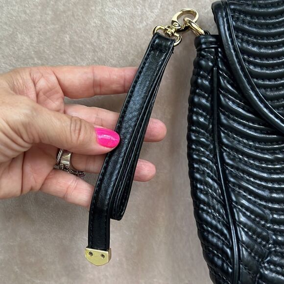 Versace Parfums Black Quilted Vegan Leather Clutch EUC - Picture 3 of 9